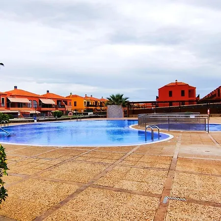 Estupendo Apartamento De Lujo Con Jacuzzi Y Piscina En דירה